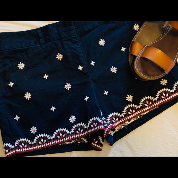 LOFT Pants - Festive Loft Shorts